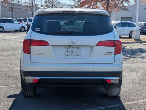 Used 2017 Honda Pilot Touring image 6