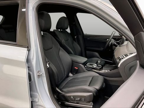 Used 2024 BMW X3 sDrive30i w/ Premium Package RWD image 9