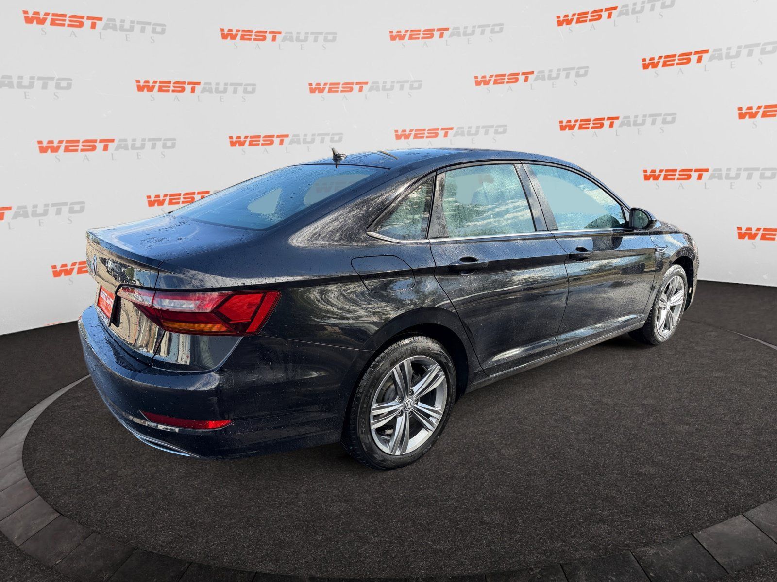 Used 2019 Volkswagen Jetta R-Line FWD image 5