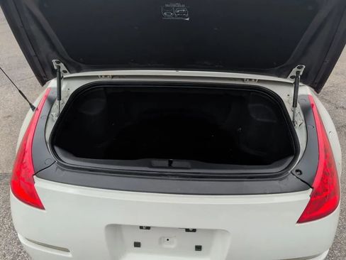 Used 2007 Nissan 350Z Touring RWD image 21