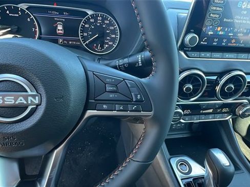 New 2025 Nissan Sentra SR w/ Midnight Edition image 28