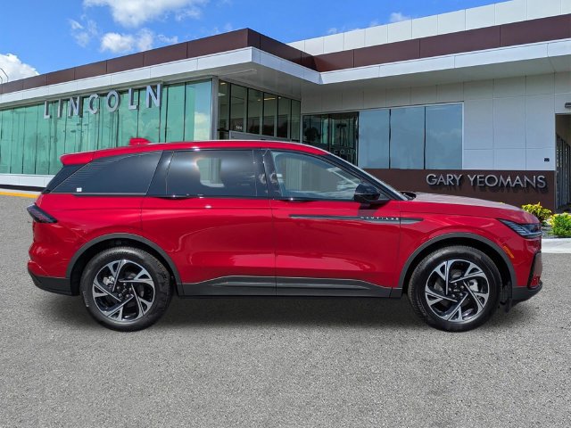 New 2026 Lincoln Nautilus Premier w/ Jet Appearance Package AWD/4WD image 3