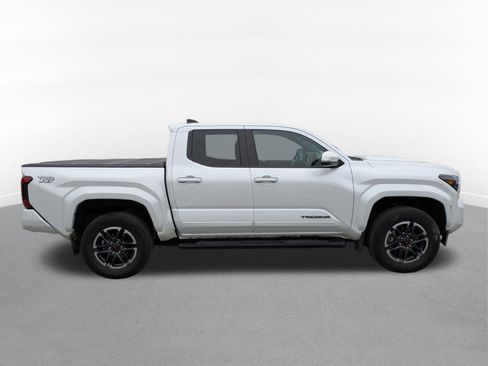 Used 2024 Toyota Tacoma TRD Sport image 2