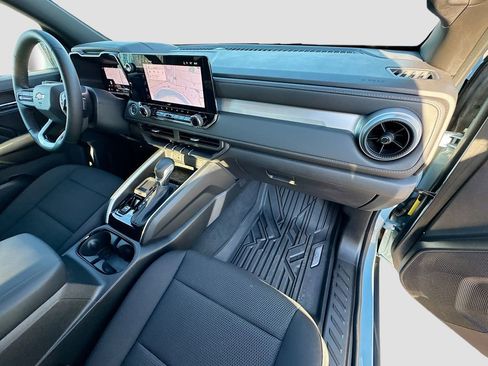 Used 2025 Chevrolet Colorado LT image 28