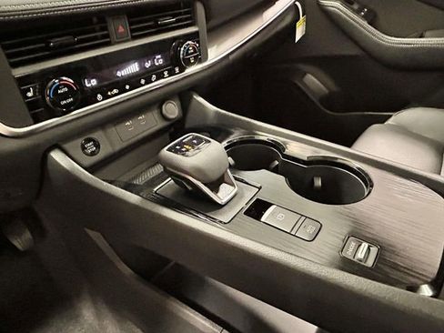 New 2026 Nissan Rogue SV FWD image 18