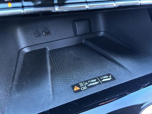 Used 2024 Chevrolet Traverse RS w/ LPO, Floor Liner Package image 35