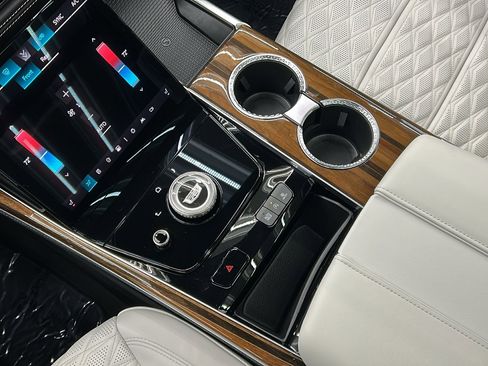 Used 2025 Cadillac Escalade Sport Platinum w/ LPO, ONYX Package image 23