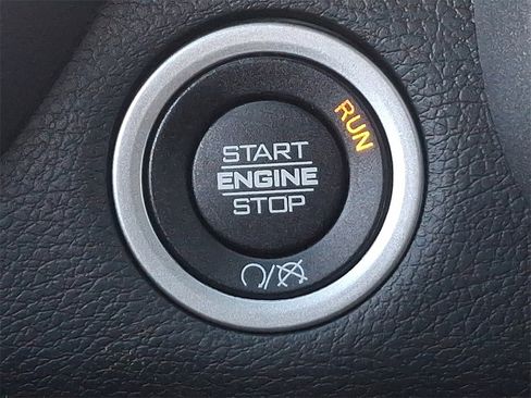 Used 2024 RAM 2500 Tradesman w/ Chrome Appearance Group image 23