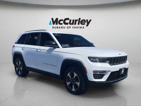 Used 2024 Jeep Grand Cherokee Limited 4xe AWD/4WD image 9