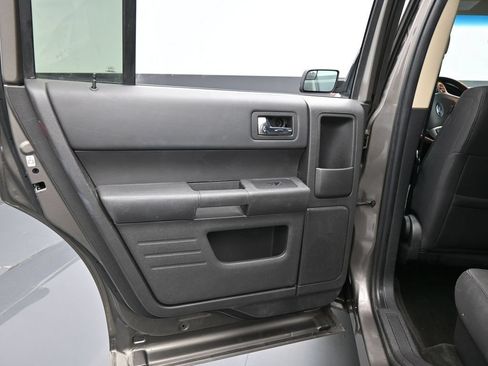 Used 2013 Ford Flex SE FWD image 19