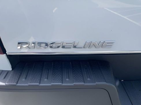 Used 2023 Honda Ridgeline Sport image 14