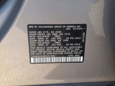 Used 2024 Volkswagen Atlas Cross Sport SE image 24