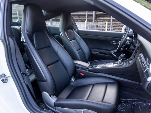 Certified 2019 Porsche 911 Carrera 4S image 45