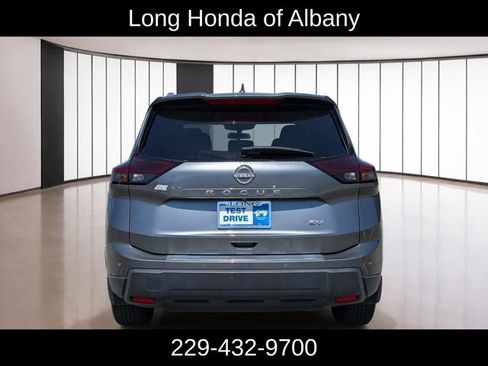 Used 2024 Nissan Rogue SV w/ SV Premium Package FWD image 7