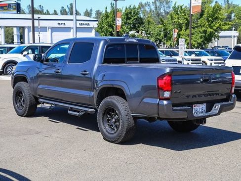 Used 2022 Toyota Tacoma SR AWD/4WD image 2