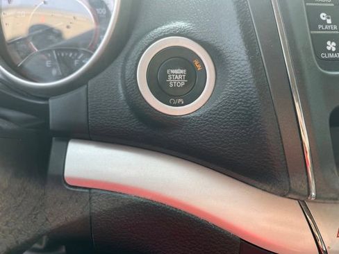 Used 2020 Dodge Journey SE w/ SE Popular Equipment Group FWD image 30