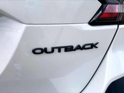 Used 2025 Subaru Outback Onyx Edition AWD/4WD image 31