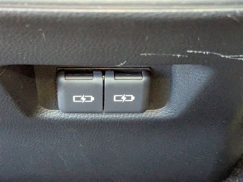 Used 2023 Toyota RAV4 XLE image 15