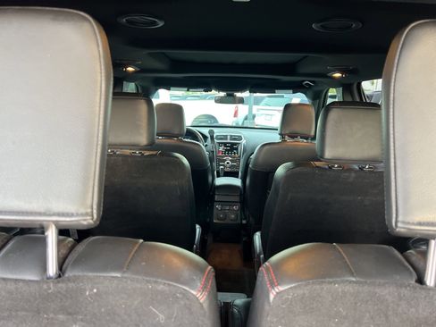 Used 2018 Ford Explorer Sport w/ Equipment Group 401A image 15