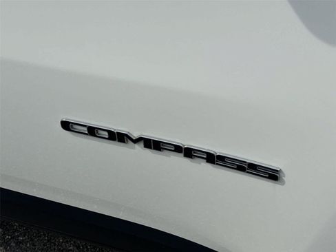 Used 2020 Jeep Compass Limited AWD/4WD image 11