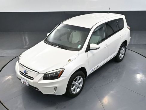 Used 2012 Toyota RAV4 EV image 52