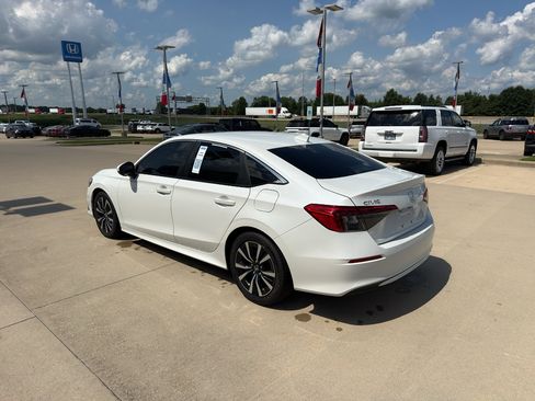 Used 2022 Honda Civic EX image 7