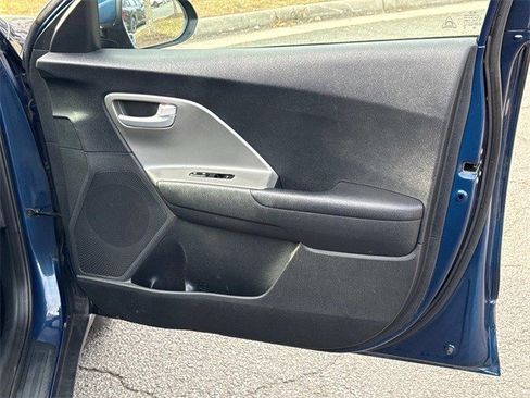 Used 2019 Kia Niro LX image 8