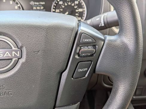 Used 2024 Nissan Frontier SV RWD image 23