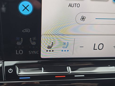 New 2026 Volkswagen Atlas Cross Sport SE AWD/4WD image 10