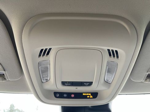 Used 2021 Buick Envision Preferred image 25