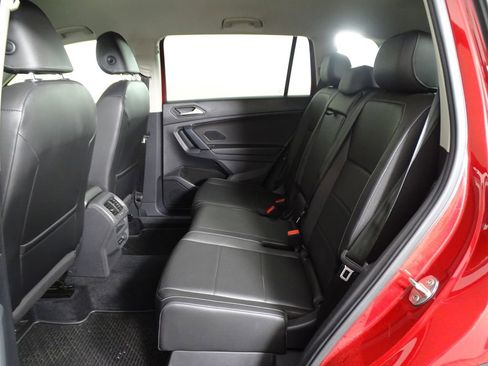Used 2019 Volkswagen Tiguan SE image 11