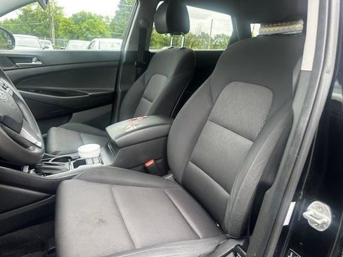 Used 2017 Hyundai Tucson SE w/ Cargo Package FWD image 11