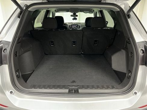 Used 2022 Chevrolet Equinox LT image 25