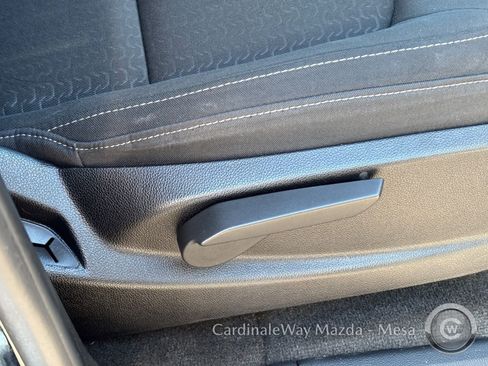 Used 2015 GMC Canyon SLE w/ SLE Convenience Package image 13