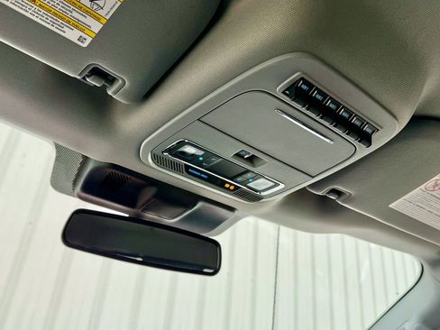 Certified 2024 Ford F350 Lariat w/ Chrome Package image 31