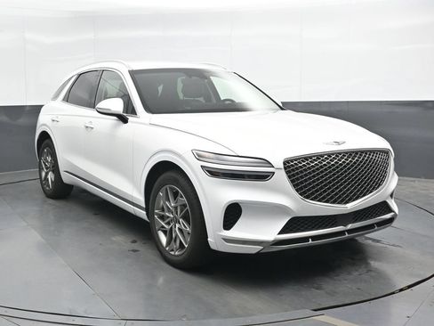 Used 2025 Genesis GV70 2.5T AWD/4WD image 6