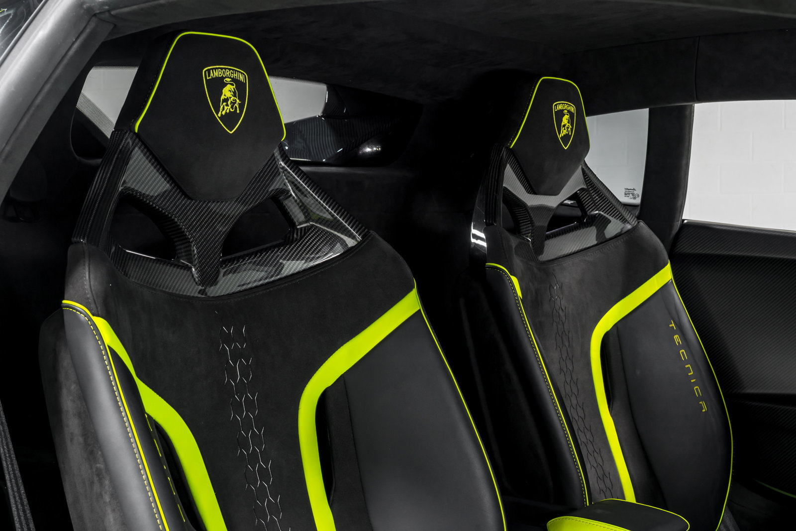 Used 2023 Lamborghini Huracan Tecnica RWD image 36