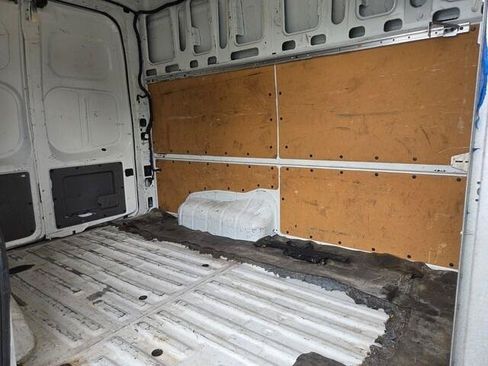Used 2019 Nissan NV 2500 SV RWD image 16