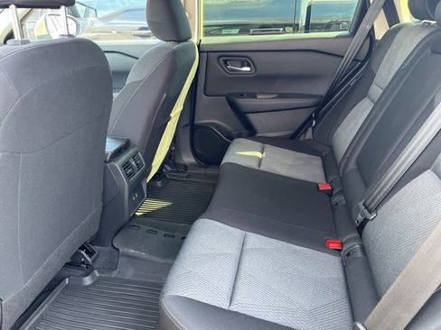 Certified 2025 Nissan Rogue SV image 9