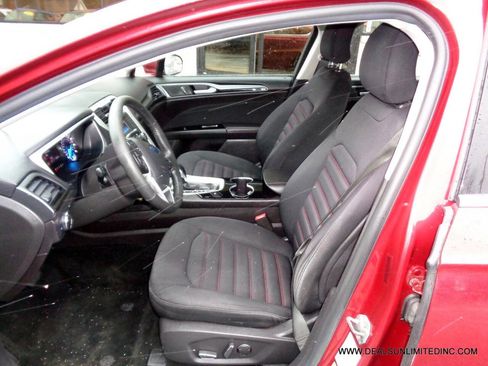 Used 2016 Ford Fusion SE w/ Equipment Group 201A image 9