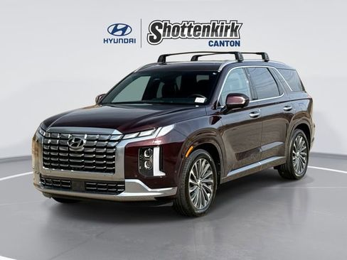Used 2023 Hyundai Palisade Calligraphy image 1