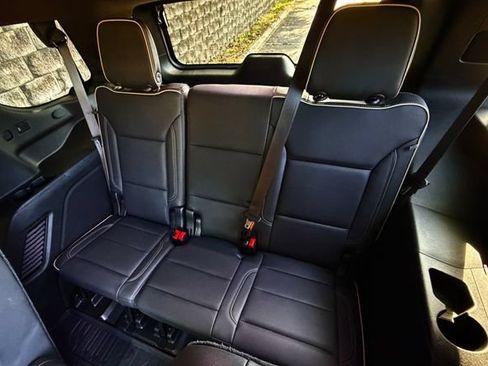 Used 2021 GMC Yukon SLT w/ SLT Luxury Plus Package RWD image 34