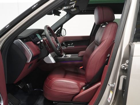 Used 2024 Land Rover Range Rover SE AWD/4WD image 11