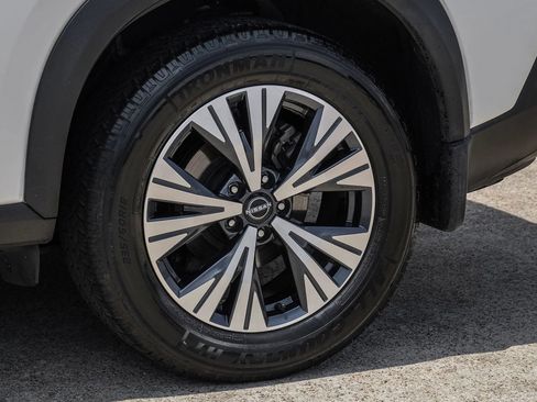 Used 2023 Nissan Rogue SV FWD image 57