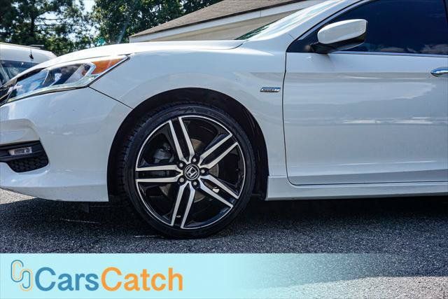 Used 2017 Honda Accord Sport image 15
