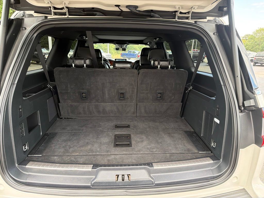 Used 2021 Lincoln Navigator L Reserve AWD/4WD image 11