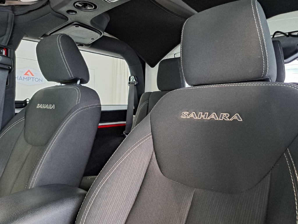 Used 2016 Jeep Wrangler Sahara w/ Connectivity Group AWD/4WD image 21