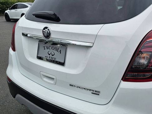 Used 2019 Buick Encore Preferred AWD/4WD image 17