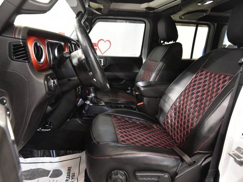 Used 2018 Jeep Wrangler Unlimited Rubicon AWD/4WD image 13