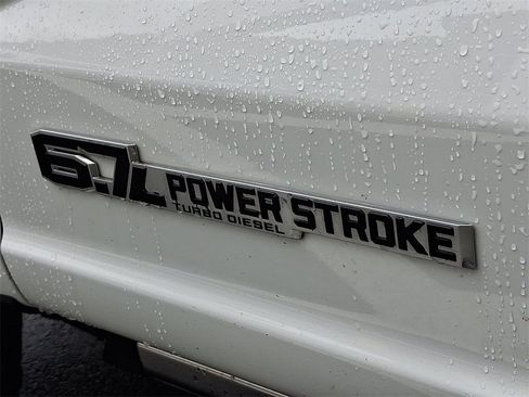 Certified 2024 Ford F250 Lariat w/ Lariat Ultimate Package image 31